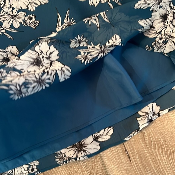 Ann Taylor - long, sheer sleeve, full skirt, lined teal colored floral dress. 4. - Picture 8 of 16